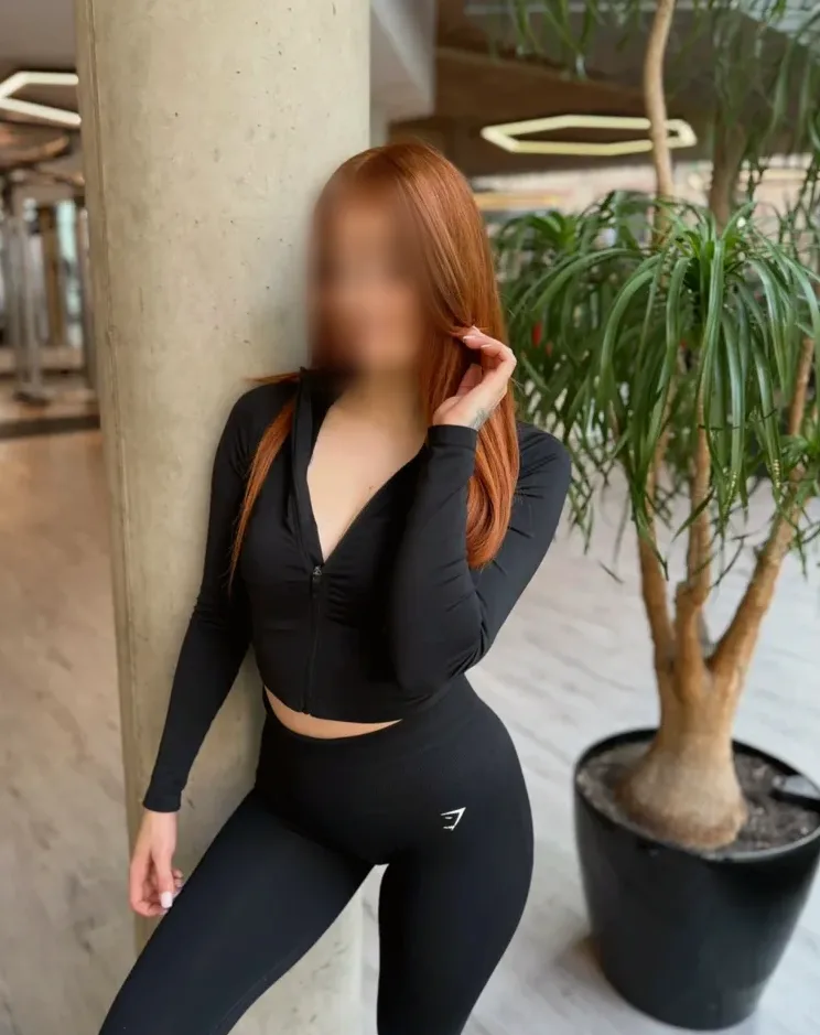 Greta, 21