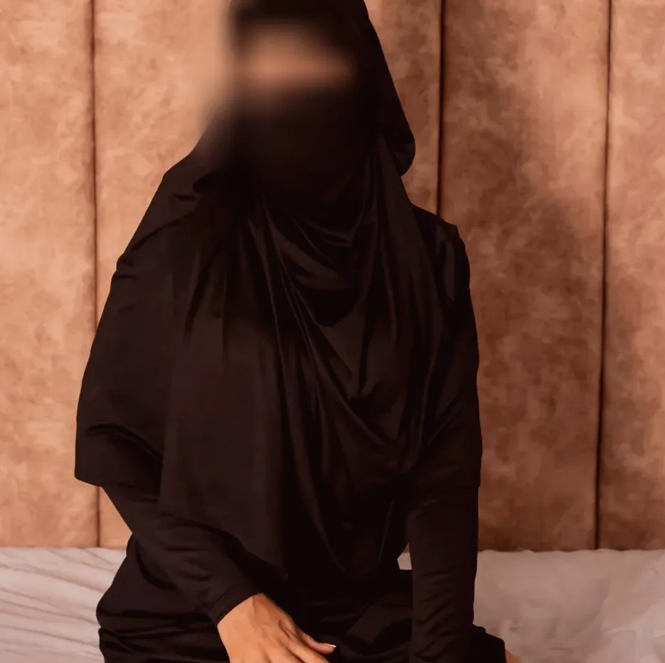 Simone, 35